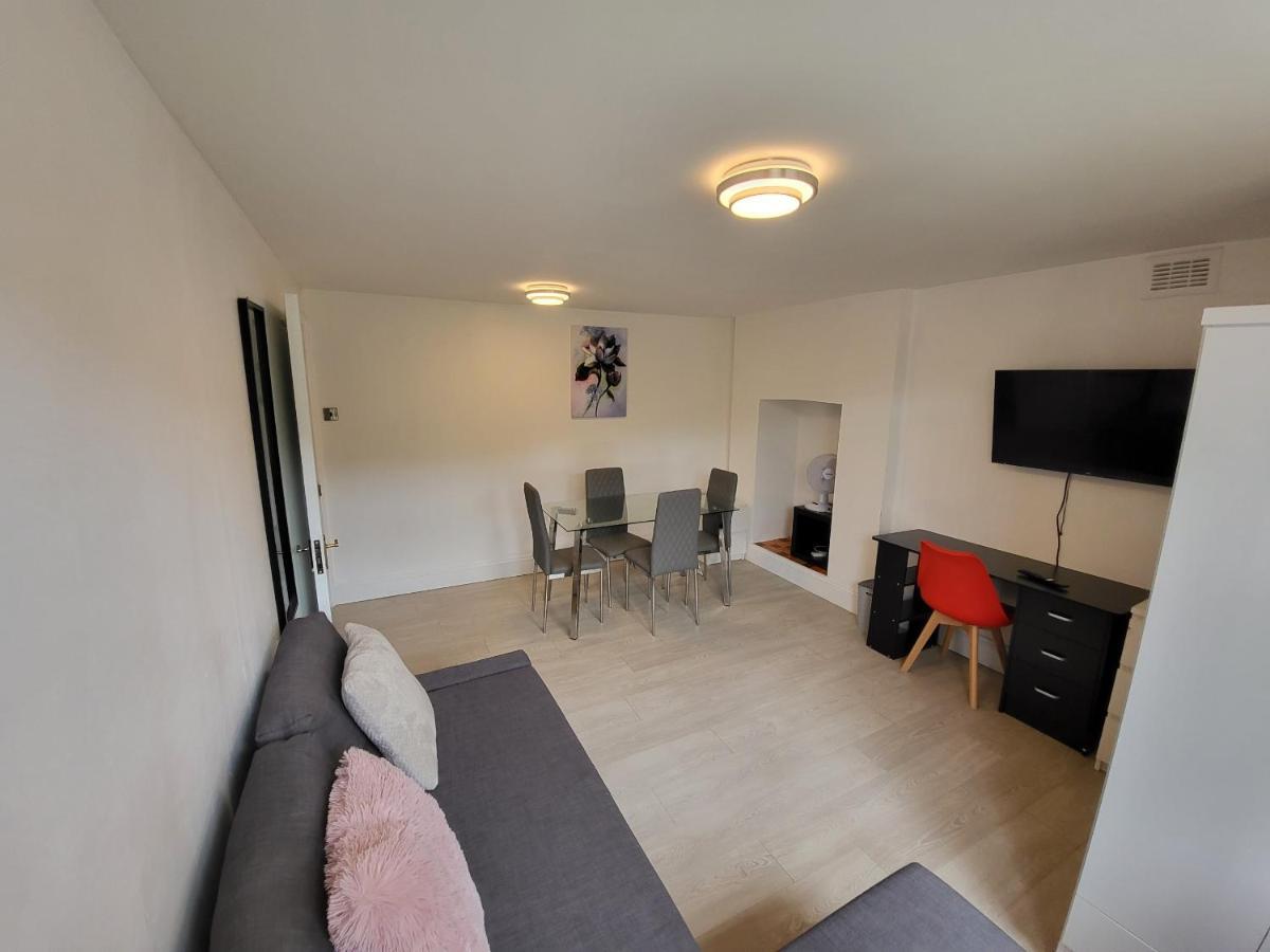 Cosy Apartment By Clapham South Underground! London Kültér fotó