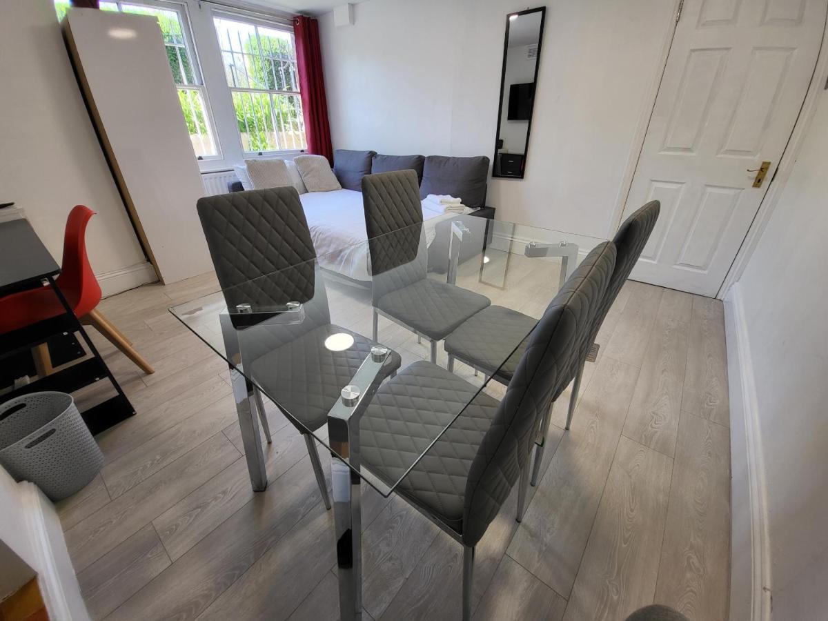 Cosy Apartment By Clapham South Underground! London Kültér fotó